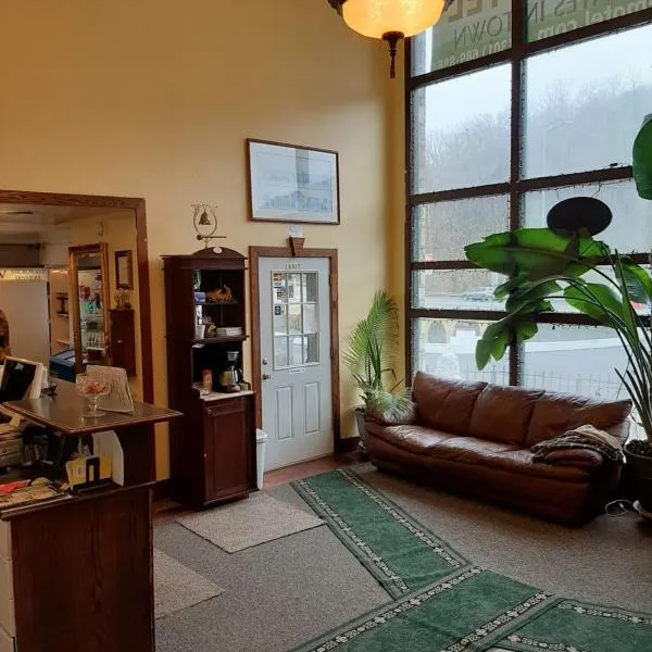 Clarysville Motel, hotel v destinaci Frostburg