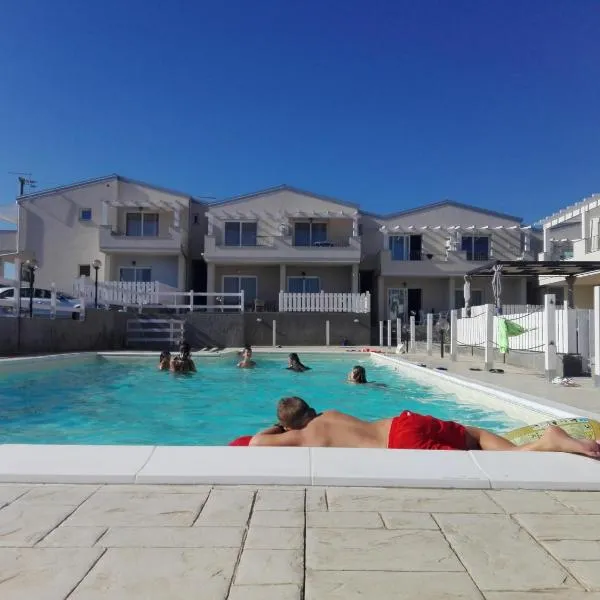 Cala Sardinia Apartment, hotel v destinácii Viddalba