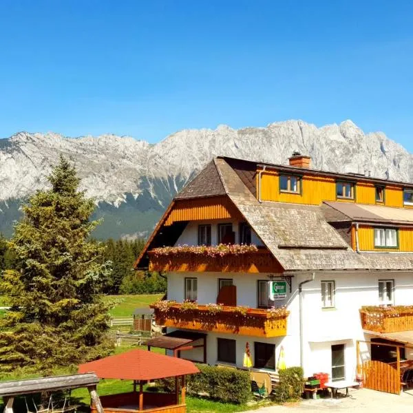 Pension Pürcherhof, hotel v Gröbmingu
