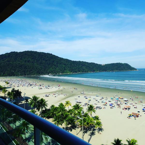 Apto Varanda Gourmet Pé na Areia, Domingo saída até as 20horas