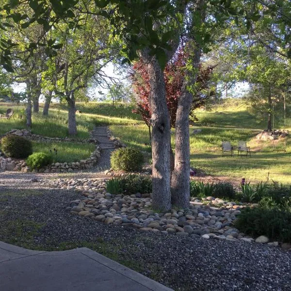 Oak Retreat by Yosemite National Park, hotell i Coarsegold