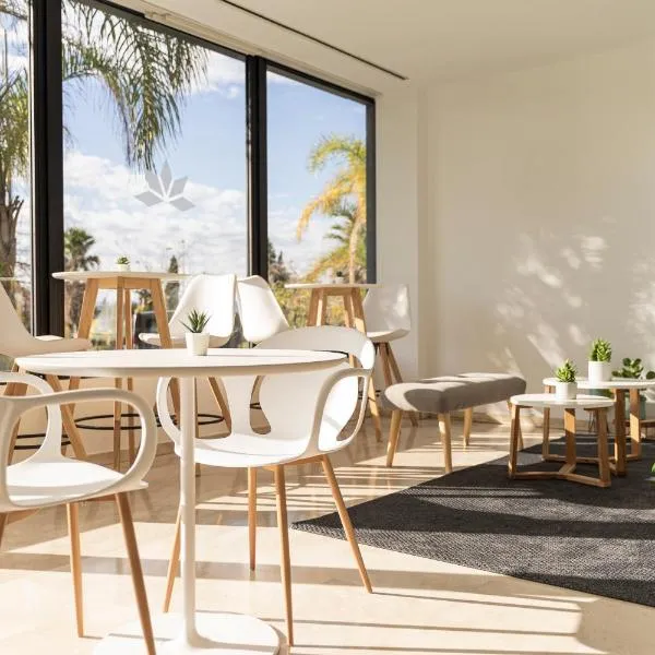 AZZ Valencia Táctica Hotel, khách sạn ở Paterna