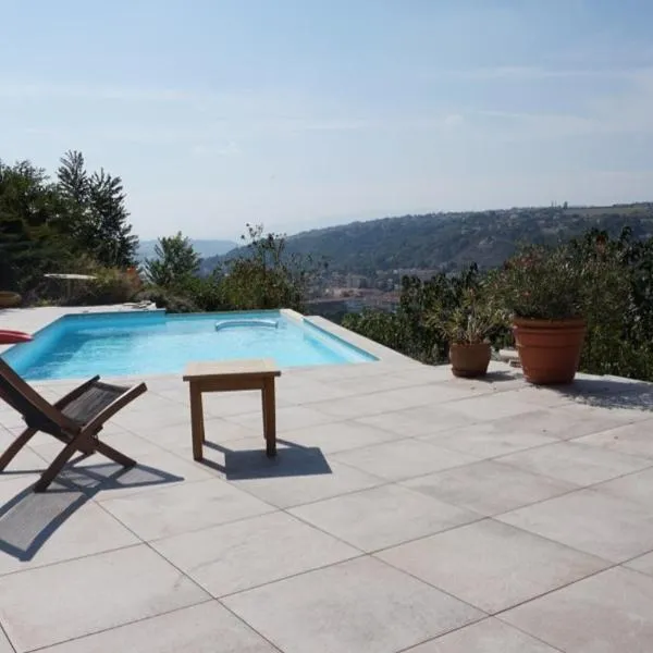 Les terrasses du Rhône, hotel ve Vienne