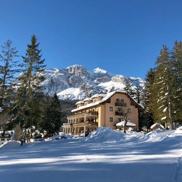 Boutique Hotel Villa Blu Cortina D'Ampezzo, hotel v destinaci Cortina dʼAmpezzo