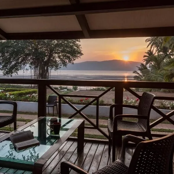 SaffronStays Little Paradise, Murud, hotel in Rajpuri