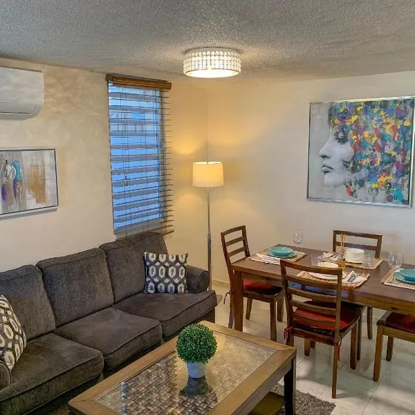 Beautiful 2BR Apt with FREE Parking & Laundry, hotell i Ponce