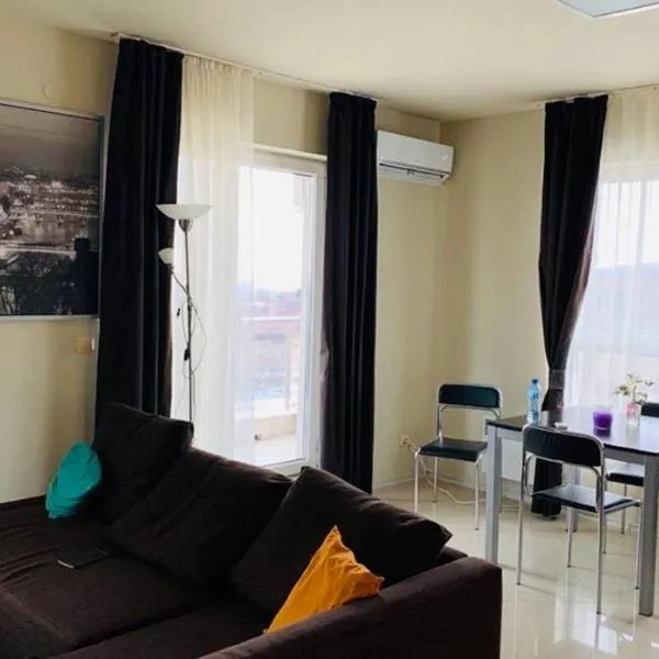 Orchidea 1 Bedroom Apartment, מלון בZheleznitsa