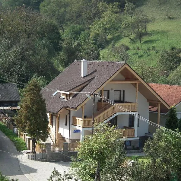 Rekreačný dom Vyhne, hotel in Hliník nad Hronom