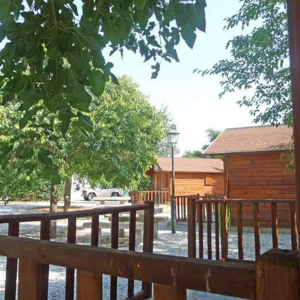 Cabañas Negratín、Cuevas del Campoのホテル