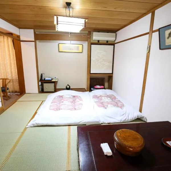 楽奇温泉旅館, hotel in Yamanouchi