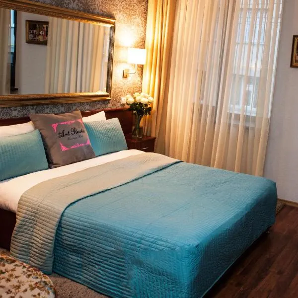 Art-Rustic Boutique Hotel、キシナウのホテル