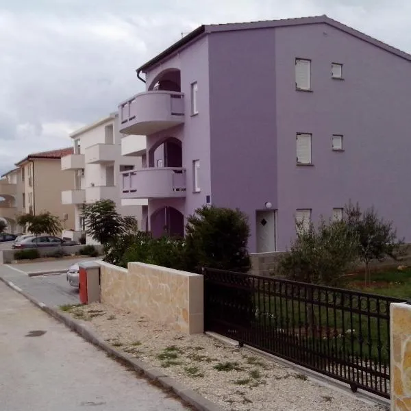 Apartments Teami, hotel v Povljane