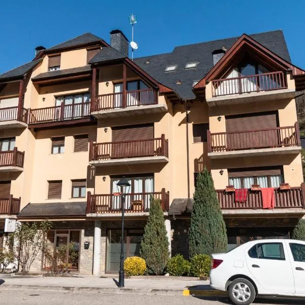 Apartamento MALADETA, hotel en Vielha