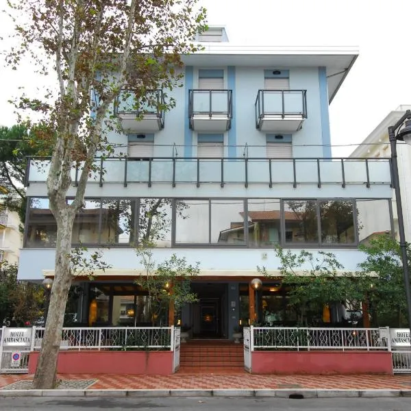 Hotel Ambasciata, hotel in Cesenatico