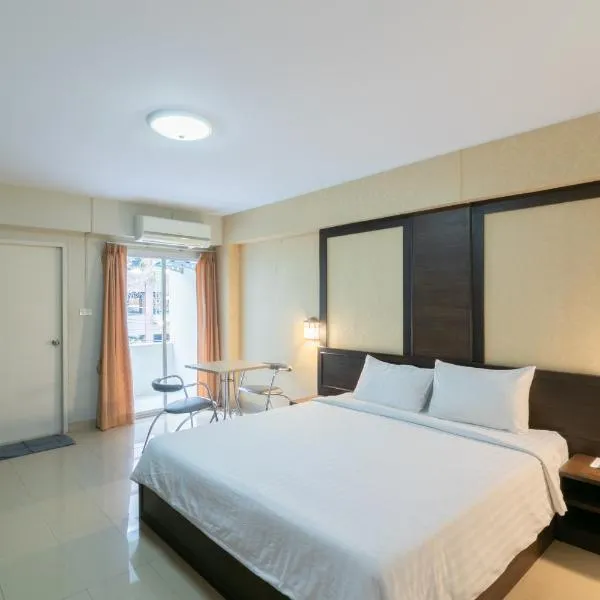 P Park Residence Suvarnabhumi, hotel em Ban O Pao