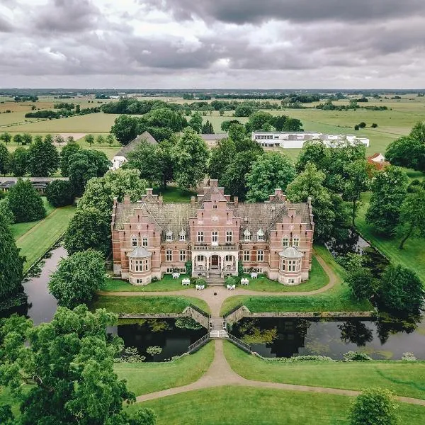 Fuglsang Herregaard Hotel, hotel v destinaci Nykobing Falster