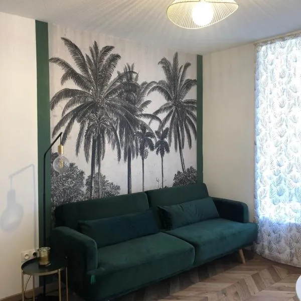 Les Palmiers de Gruissan, T2, Vue Port !, hotel in Gruissan
