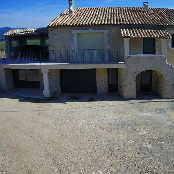 La Fenière, hotel in Sault-de-Vaucluse