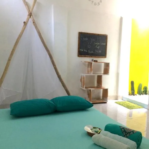 "NOMORE" Gallery and Guesthouse, hotel v destinácii Yogyakarta