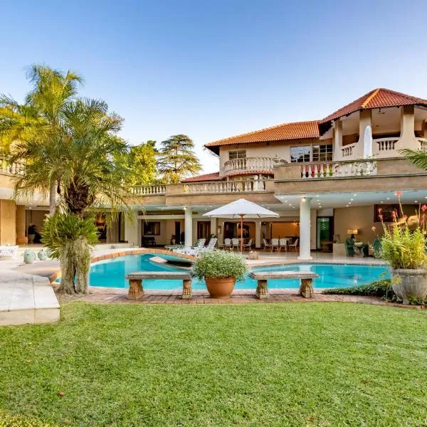 Christies at 32 on Russell, hotel a Nelspruit