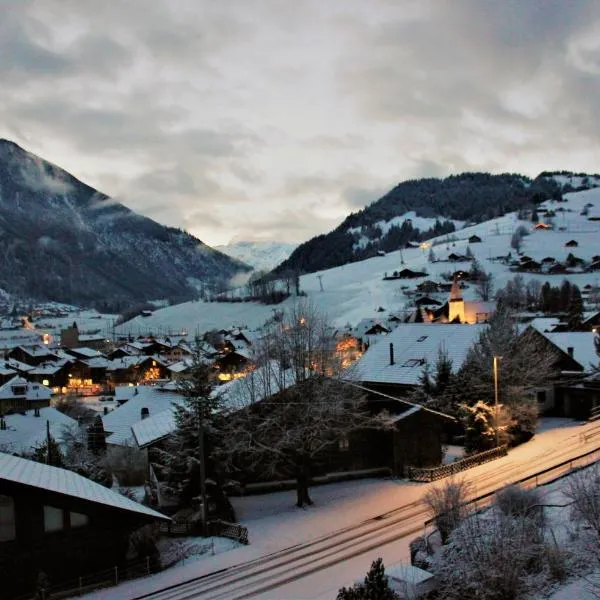 Appartement Rinderblick, hotel v destinaci Zweisimmen