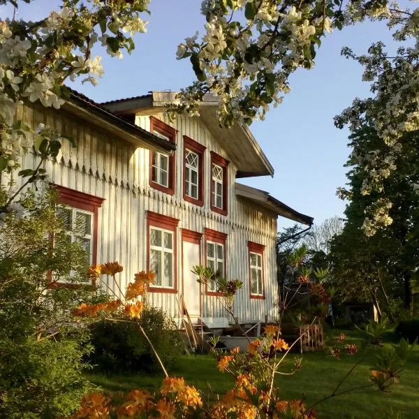 Esperöd Farm, hotel in Hjärtum