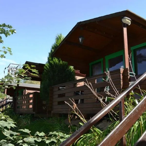 Chatová osada Na Skalkách, hotel in Nový Jičín