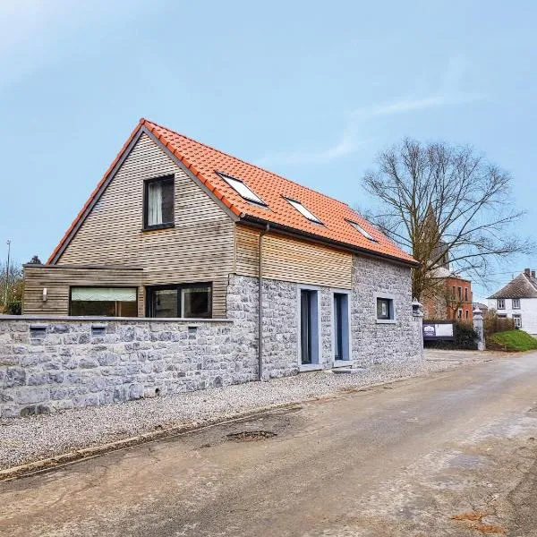 La petite maison dans la cour, hotel in Biesme