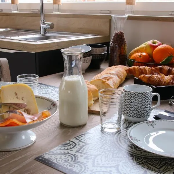 La petite maison dans la cour, Hotel in Stave