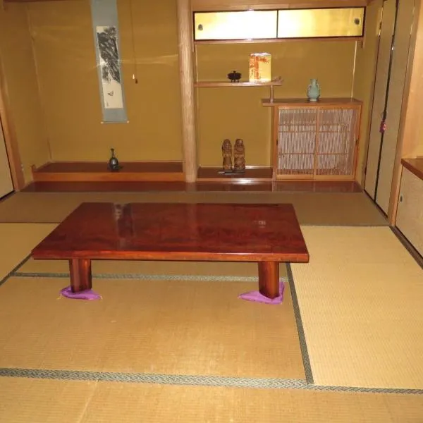 ゲストハウス山本, hotel in Motosu