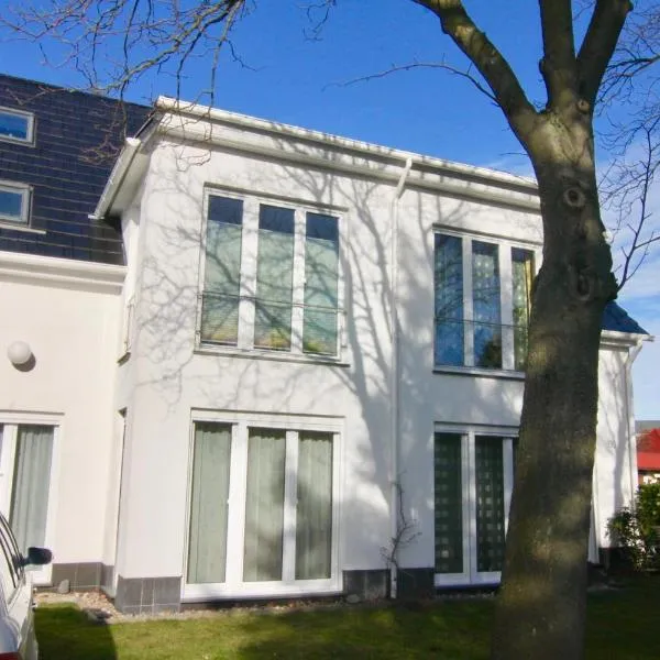 Haus Annelie FEWO 2 OG, hotel v destinaci Dranske