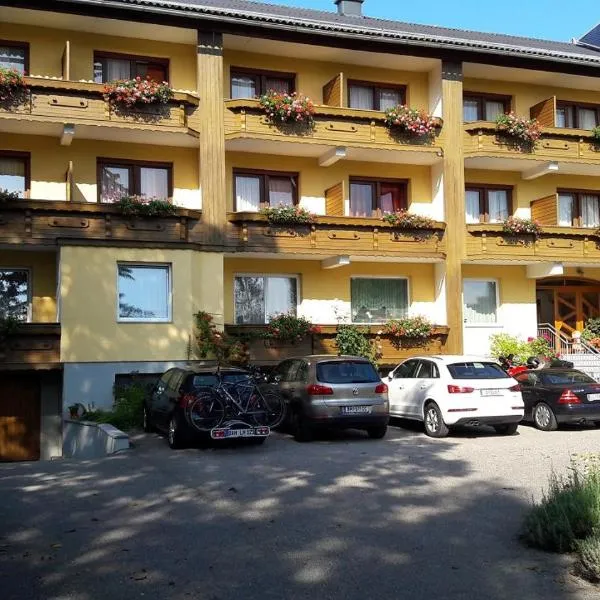 Strandpension Liane, hotel v destinaci Sankt Kanzian