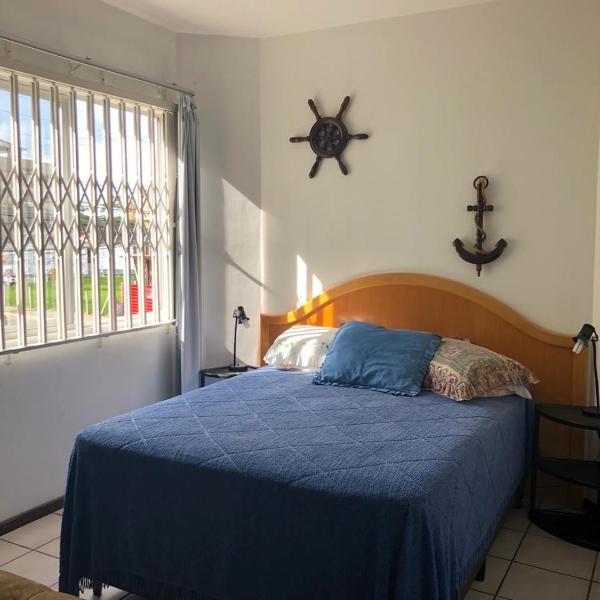Lindo apartamento super completo em Meia Praia, 100 metros do mar e 10 quadras do centro - Foto 2