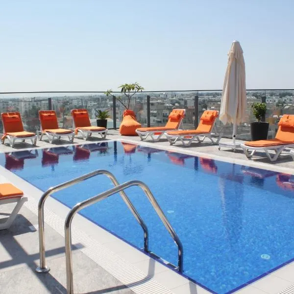 Sky Roof Hotel, hotel in North Nicosia