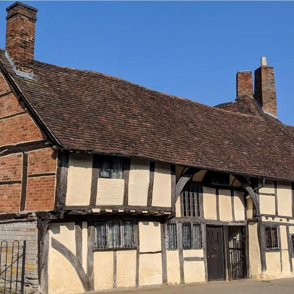 One, Masons' Court, STRATFORD UPON AVON