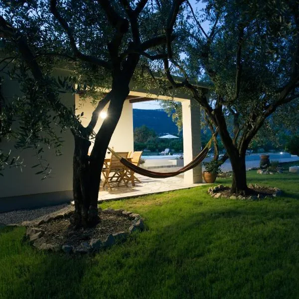 Lodge JoMi, hotel en Kastel Novi