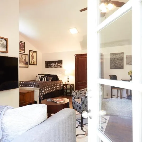 Willow Glen Private Studio - 1 Queen Bed and 1 Queen Inflatable, hotel v destinaci San Jose