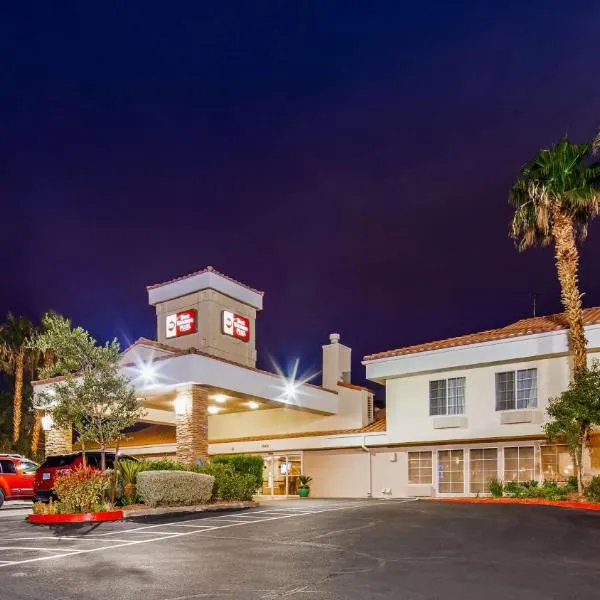 Best Western Plus Las Vegas West: Blue Diamond şehrinde bir otel