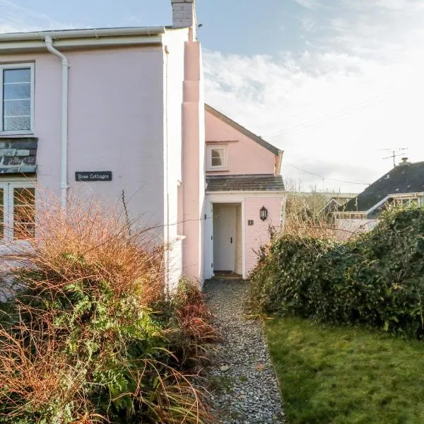 1 Rose Cottages, hotel v destinaci Looe