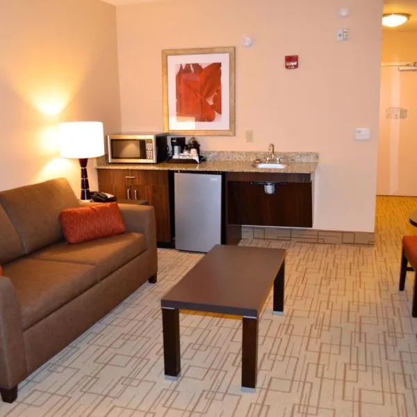 Holiday Inn Express & Suites - Smithfield/Selma, an IHG Hotel, hotel en Selma
