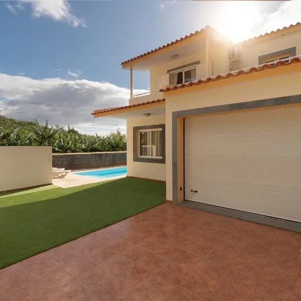 Arco da Calheta Villa – hotel w mieście Arco da Calheta
