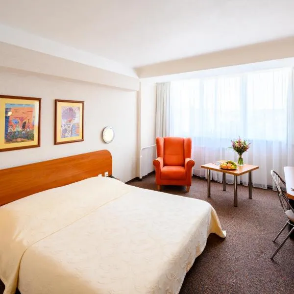 Hotel Lux, khách sạn ở Banská Bystrica