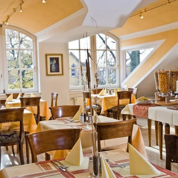 엘방엔에 위치한 호텔 Hotel Königin Olga