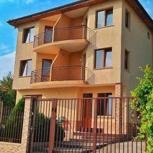 Tatyana Guest House, hotel in Byala
