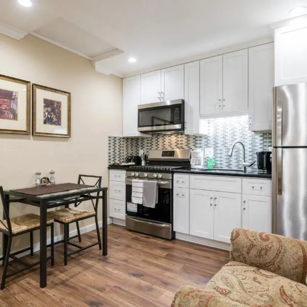 레드우드 시티에 위치한 호텔 Beautiful Studio