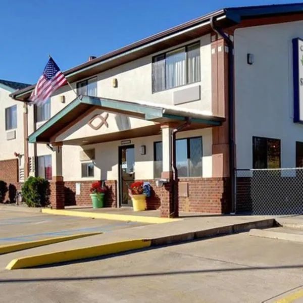 Cassville Four Seasons Inn & Suites, hotel v destinaci Cassville