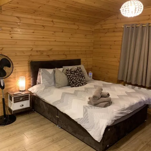 Southernwood - Garden Lodge 9, hotel in Didcot