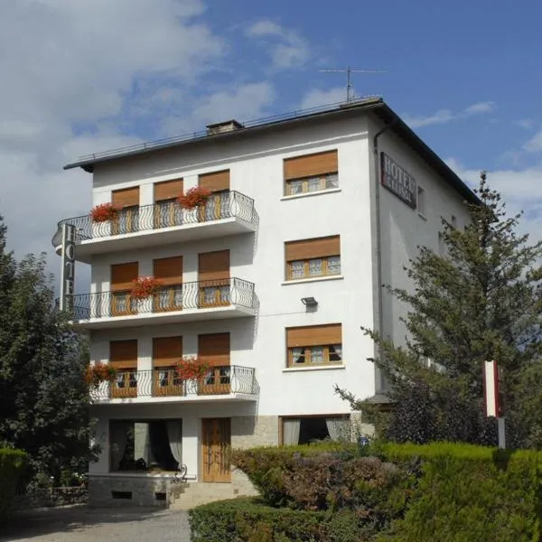 Hotel Celisol Cerdagne, hotel in Latour-de-Carol