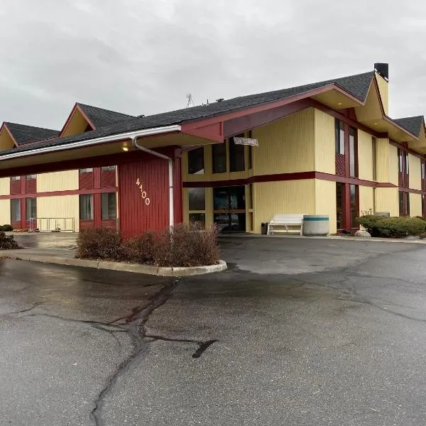 Red Lion Inn & Suites Post Falls, hotel in Hauser