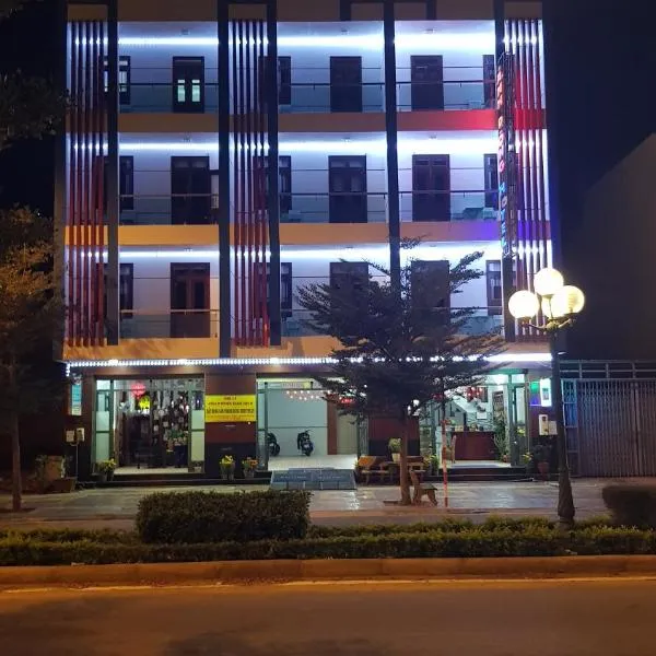 Thôn Ðắc Nhơn에 위치한 호텔 Khách sạn Ánh Đông